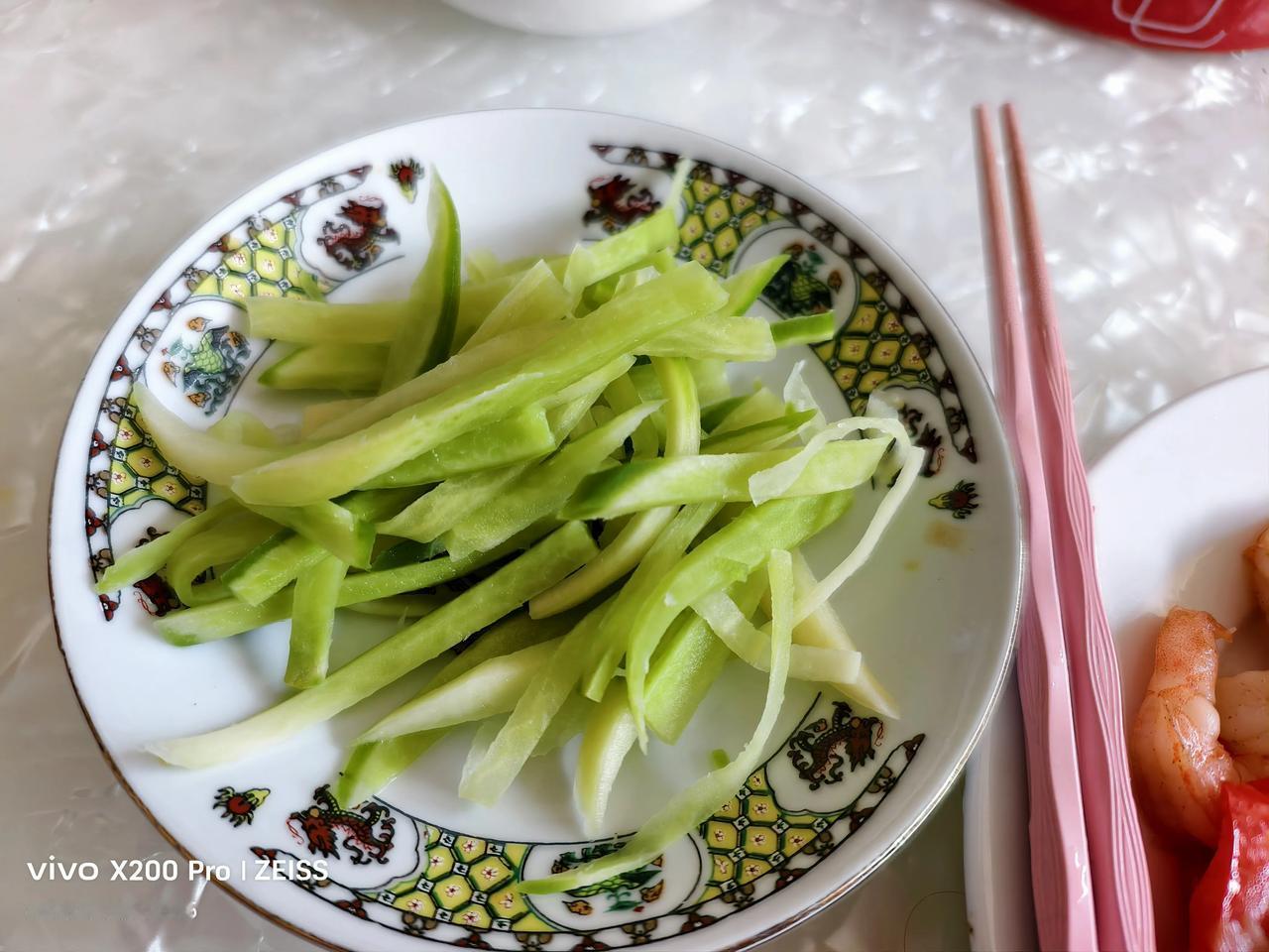 从前天晚上离开离开利川谋道回到襄阳的家中，第一样事就是打开空调，什么也顾不上干。