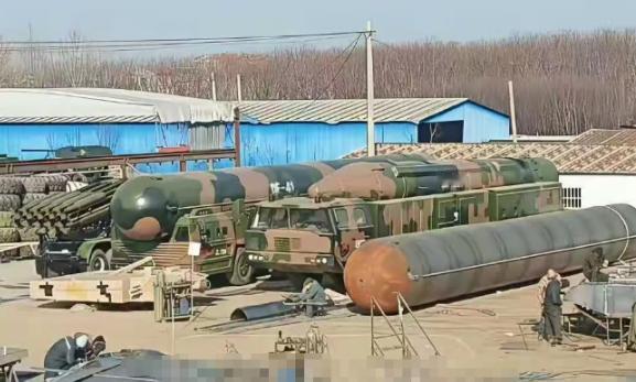 美国这次终于能睡个“好觉”了，原来咱们的大国重器是在这种环境下生产的。

首先我