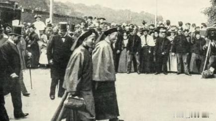 李鸿章73岁首次踏上美国，看到纽约20层高楼后，当场说了一句让人沉默的话。

