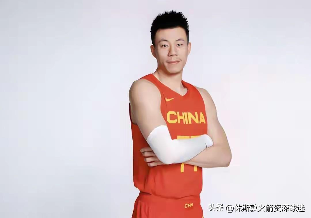 张镇麟为何在CBA打的相当好，来到国际比赛上就拉胯呢？难道是CBA比赛的判罚跟国