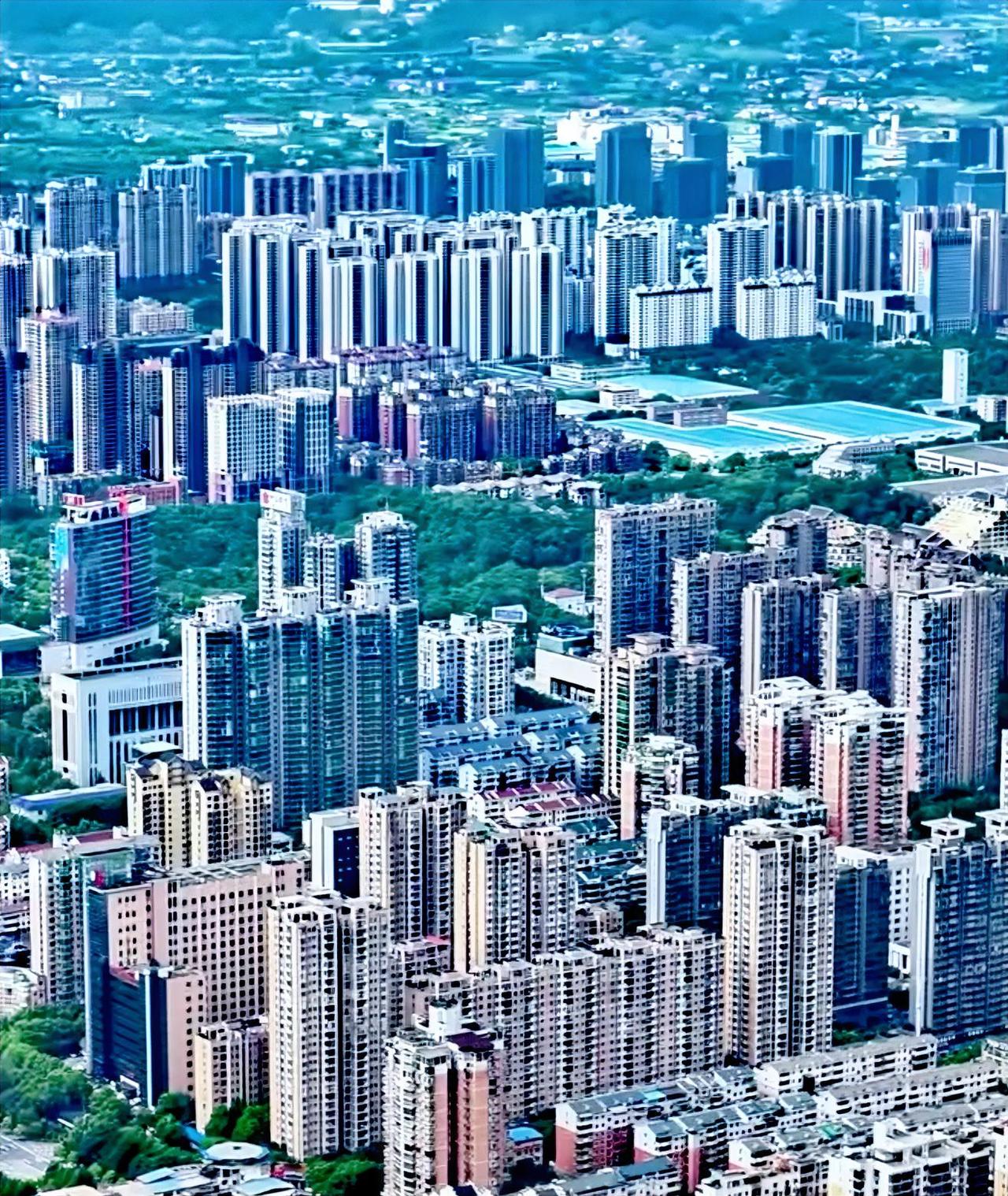 衡阳华新开发区也是与陆家新区相连的，这些地方的环境，说实话真的太好了。有那么一些