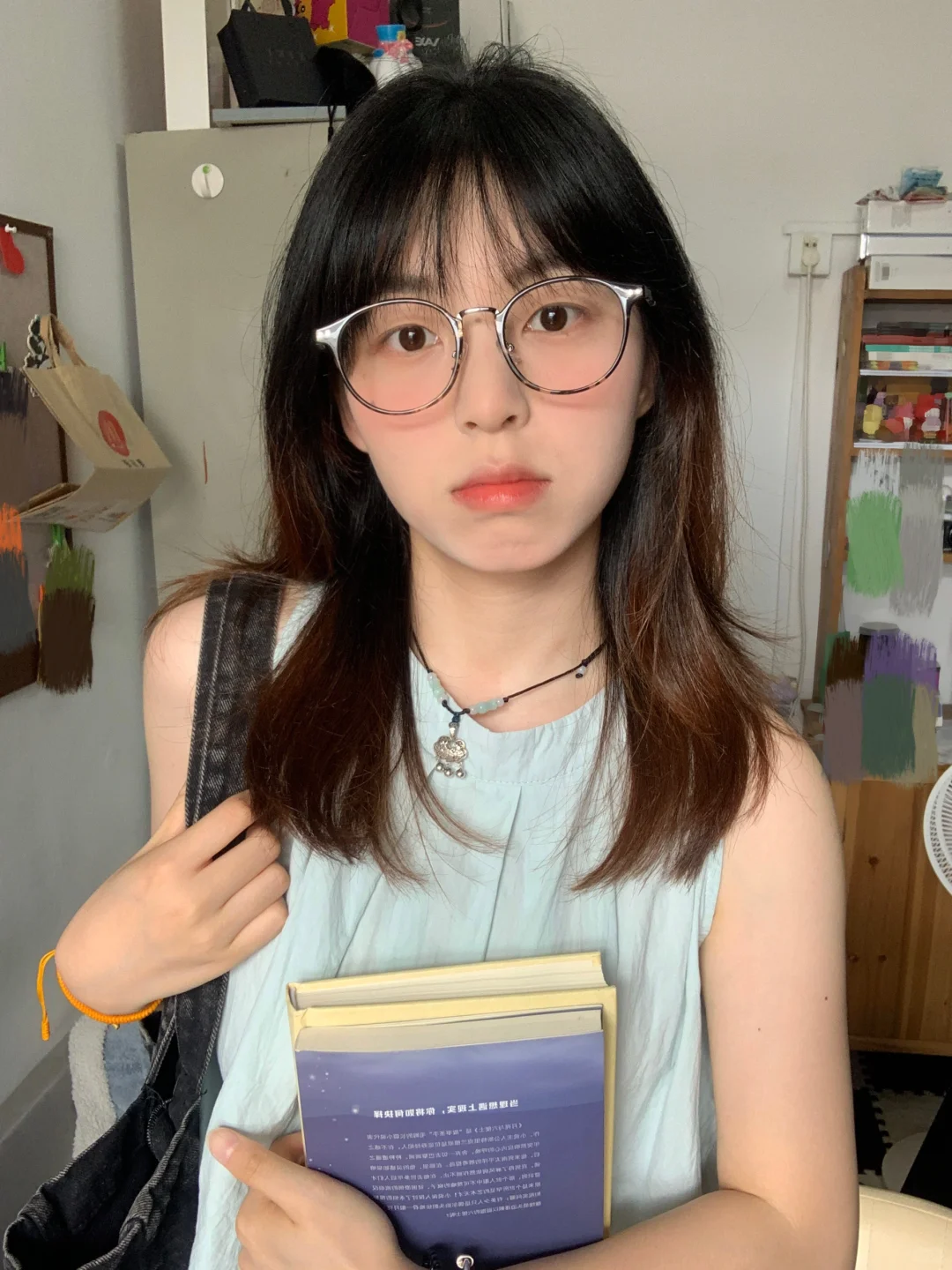 女大学生不涂防晒的一天