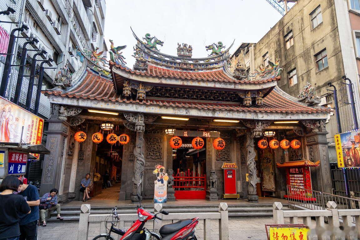 少林寺住持释永信被查不止大陆的少林寺，台湾最有钱的那几间庙，简直一个比一个夸张！