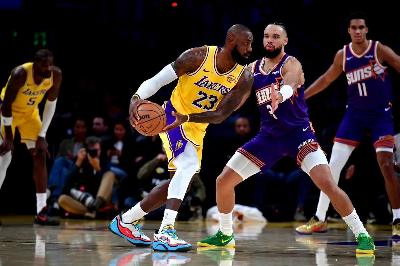 输球是好事
最近球队明显太放松了
需要调整的特别多，无论教练还是球员
其实感觉太