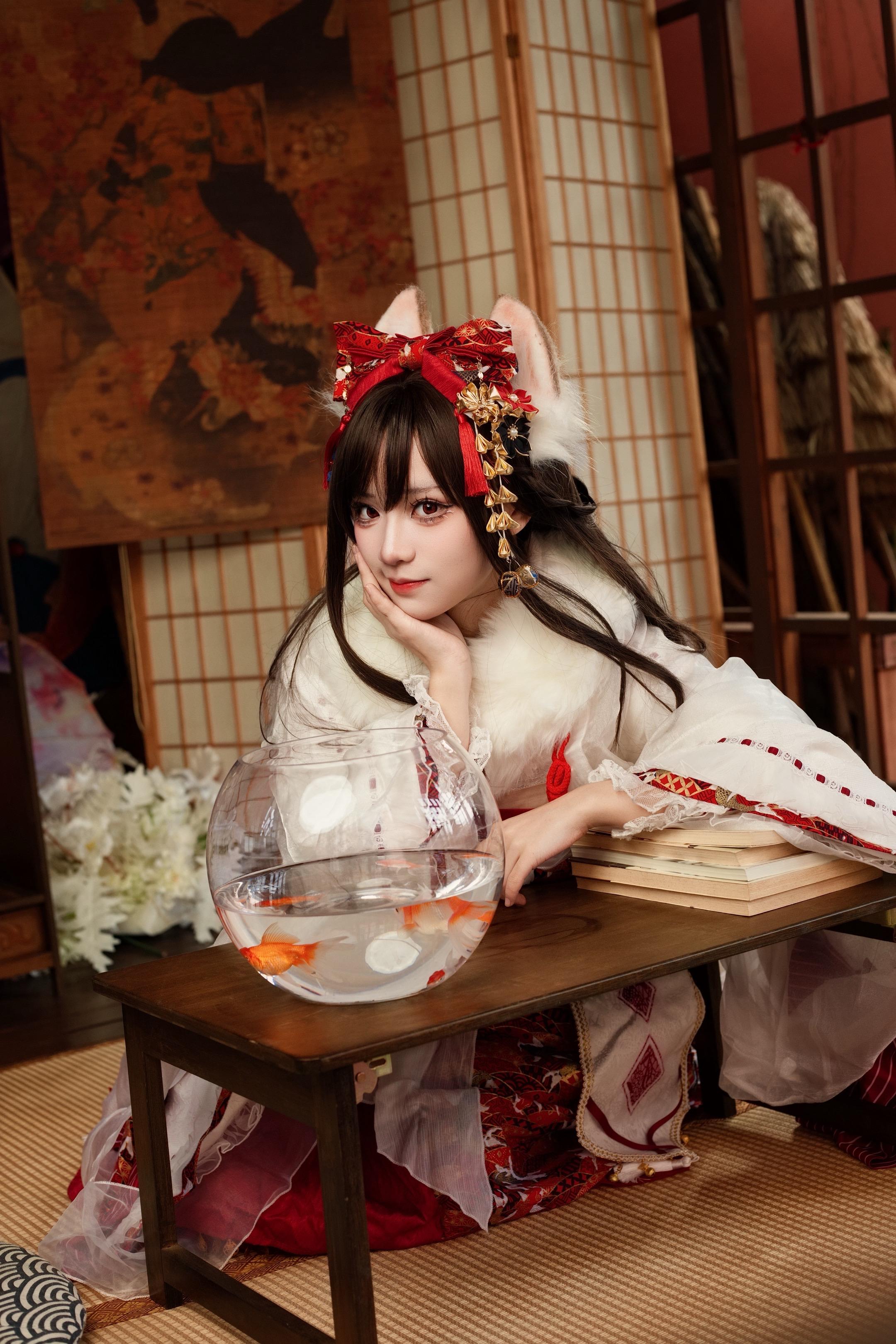 「午后时光｜藏在蕾丝褶皱里的少女诗」。感谢出镜- ； 拍摄-本人。