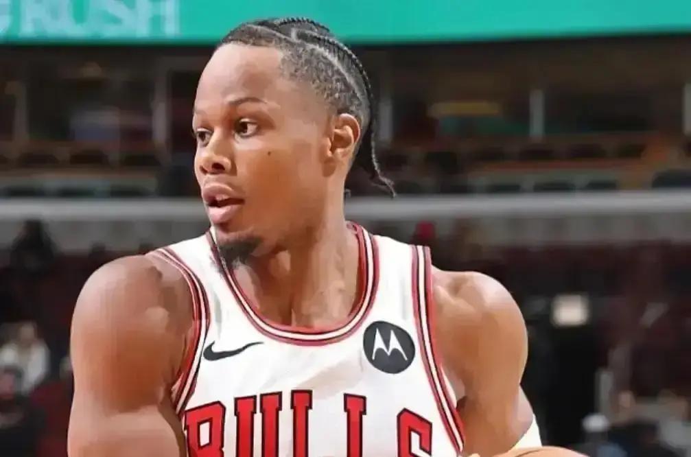 6400万空间，火箭闷声干大事！
 
今夏能直接抢乔治，还能再签一个准全明星。兜