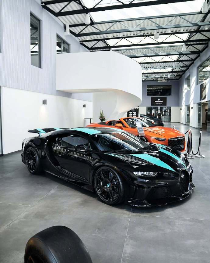 布加迪Chiron Super Sport，霸气外漏！全球汽车[超话] ​​​