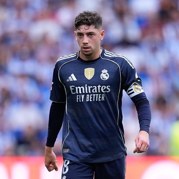 卡瓦哈尔和特伦特伤缺，现在谁适合首发右后卫？🤔欧冠联赛halamadrid ​