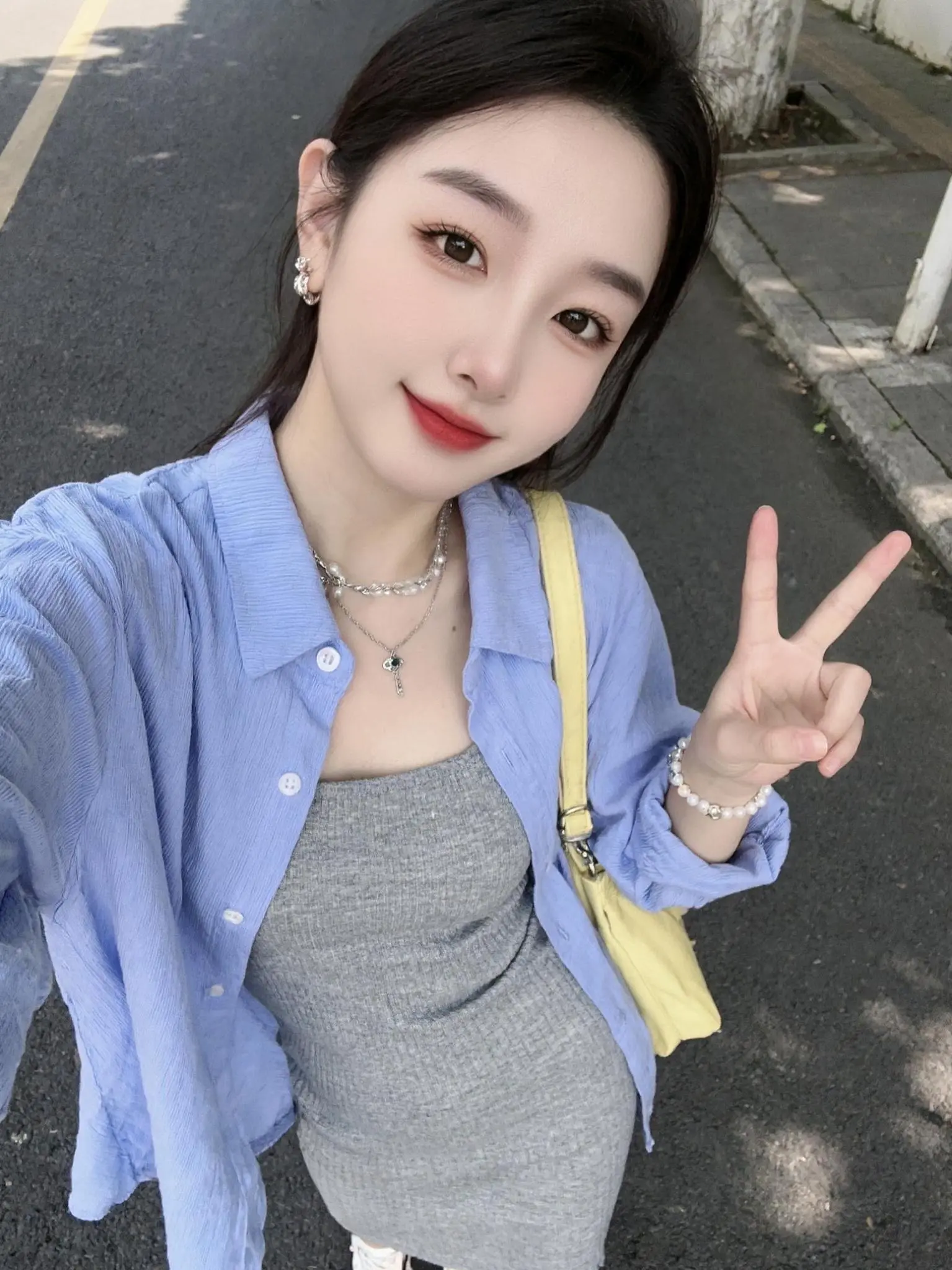 有什么听谓剩与不剩呢！ 重要的活得开心，一个人没有经济能力才是万劫不复...