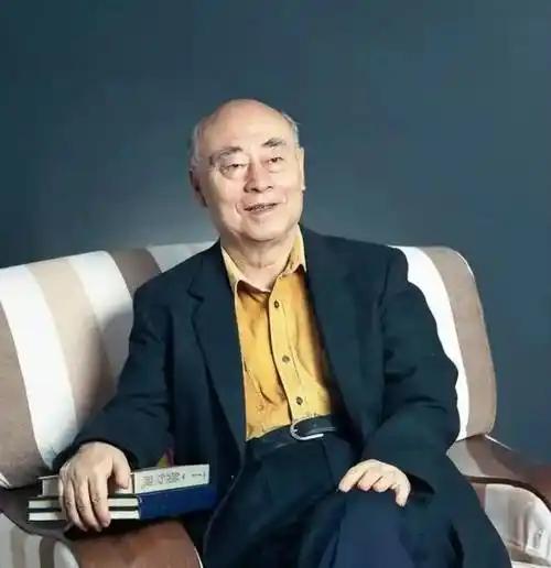 ·美国人查了整整20年，死活想不通一件事：当年的中国穷得叮当响，原子弹才响了三年