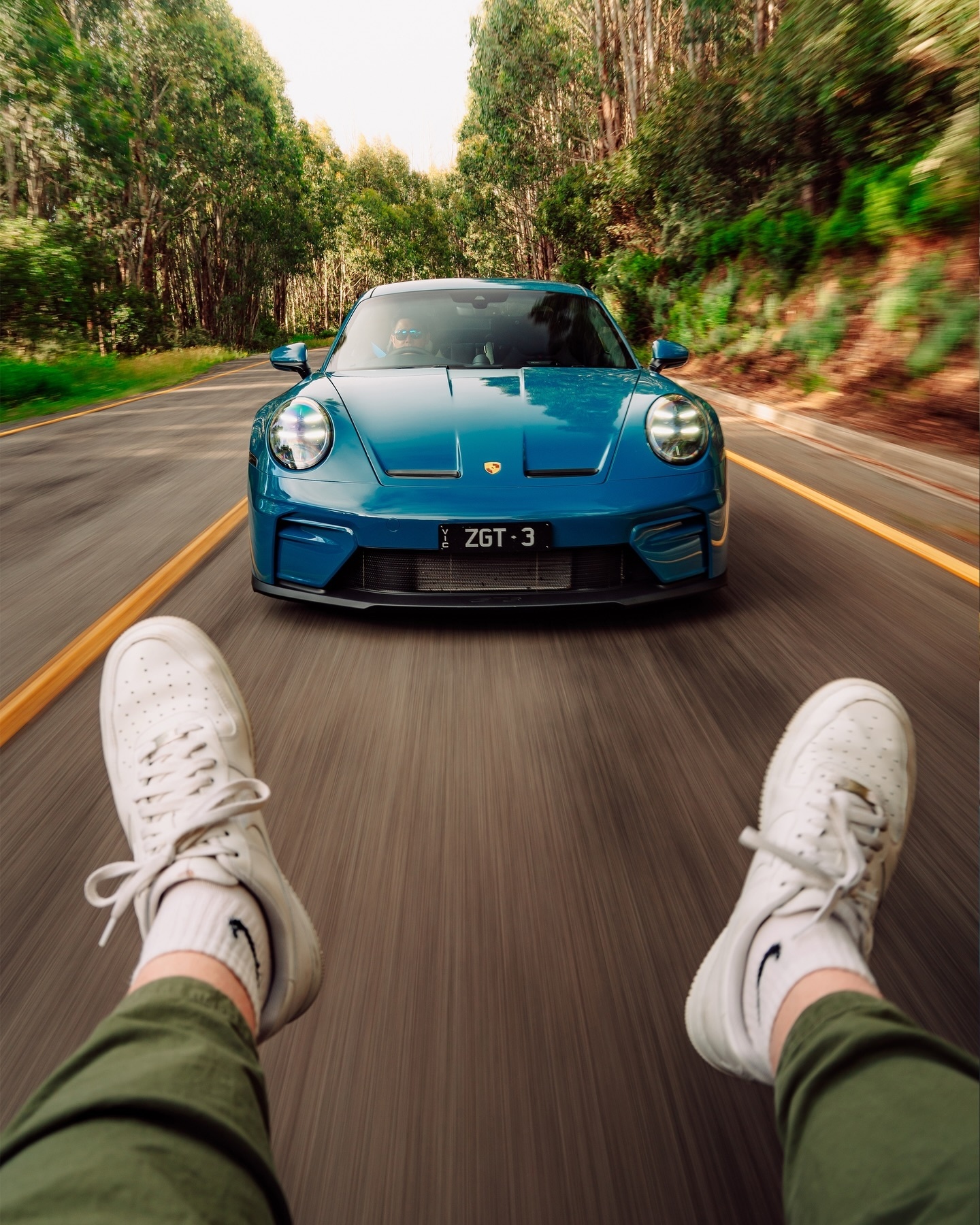 巴菲特投资苹果赚超千亿美元太牛了，而且是差不多一辈子在玩这个复利的游戏，短期运气