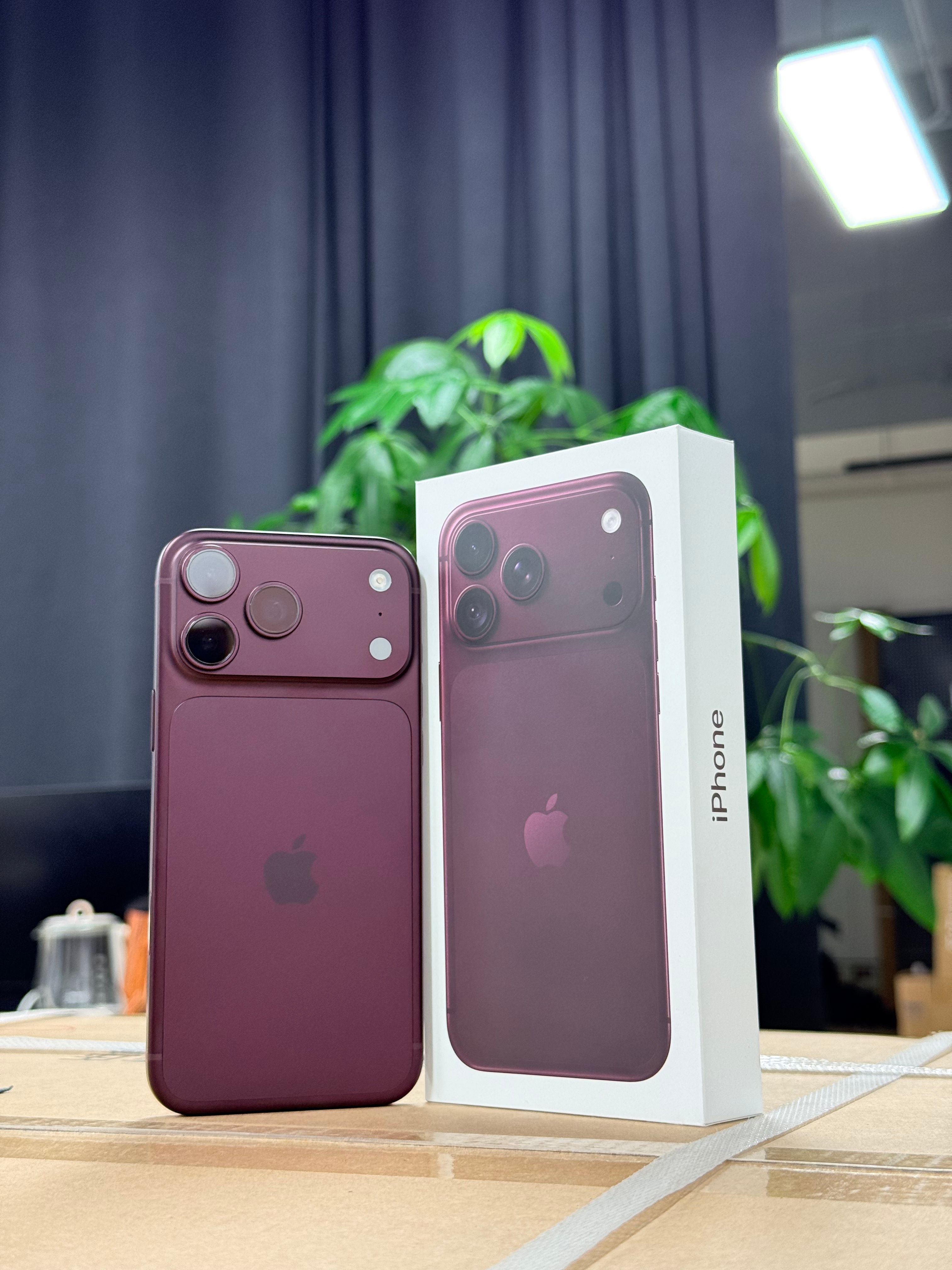 首批用户上手iPhone 18 ProiPhone18换一万斤粮食按 iPhon