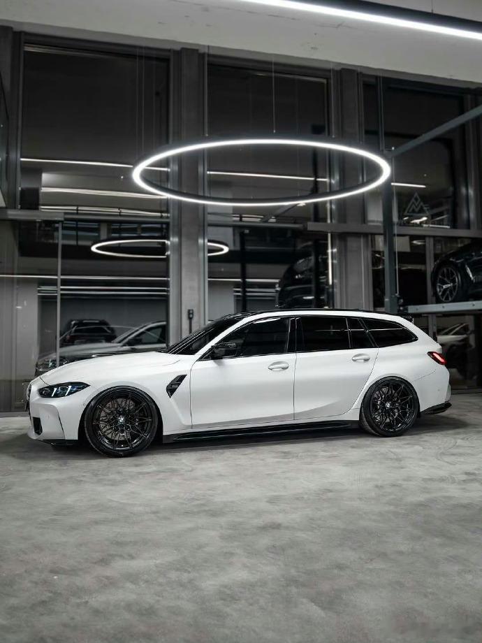 宝马 M3 Competition Touring 这高性能旅行车一进入国内市场