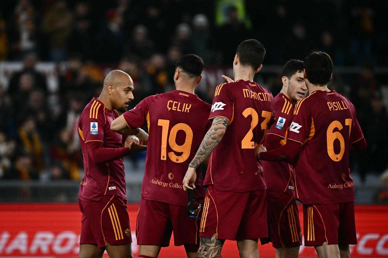 兵不血刃，马伦在意甲风生水起，本场三脚射门三个进球，罗马3-0完胜比萨。冬歇期加