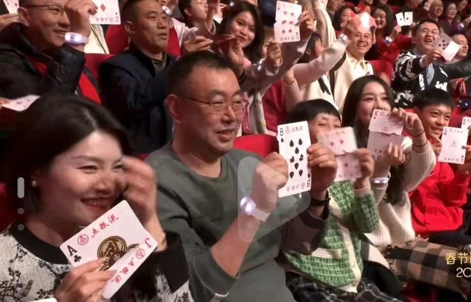 尼格买提，你不是一个人在战斗，原来对不上的不只你一位，幸亏电视可以重播，网络可以