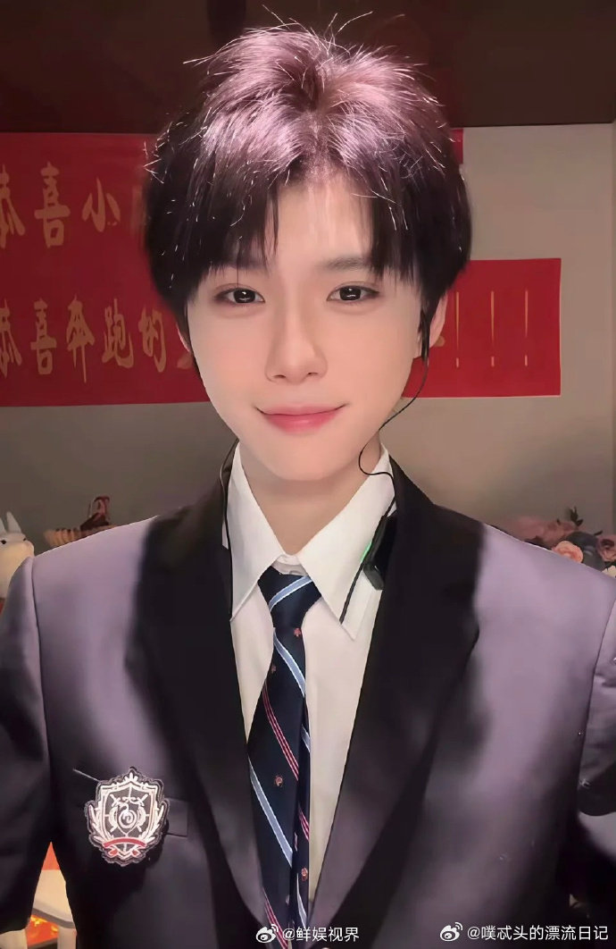 何秋亊输液何秋亊生日在医院输液看到何秋亊生日在医院输液，满满的心疼。希望输液能让