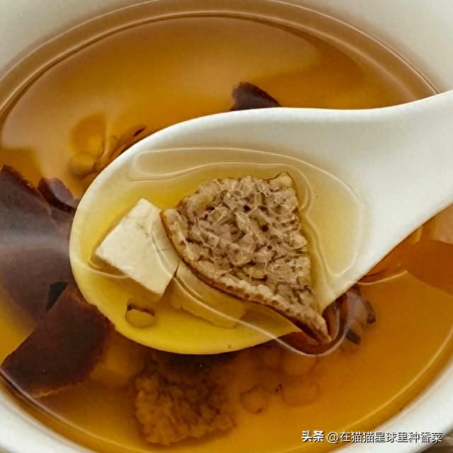 茯苓怎么搭祛湿！3个黄金配比，喝出轻快好气色，脸不肿人轻快