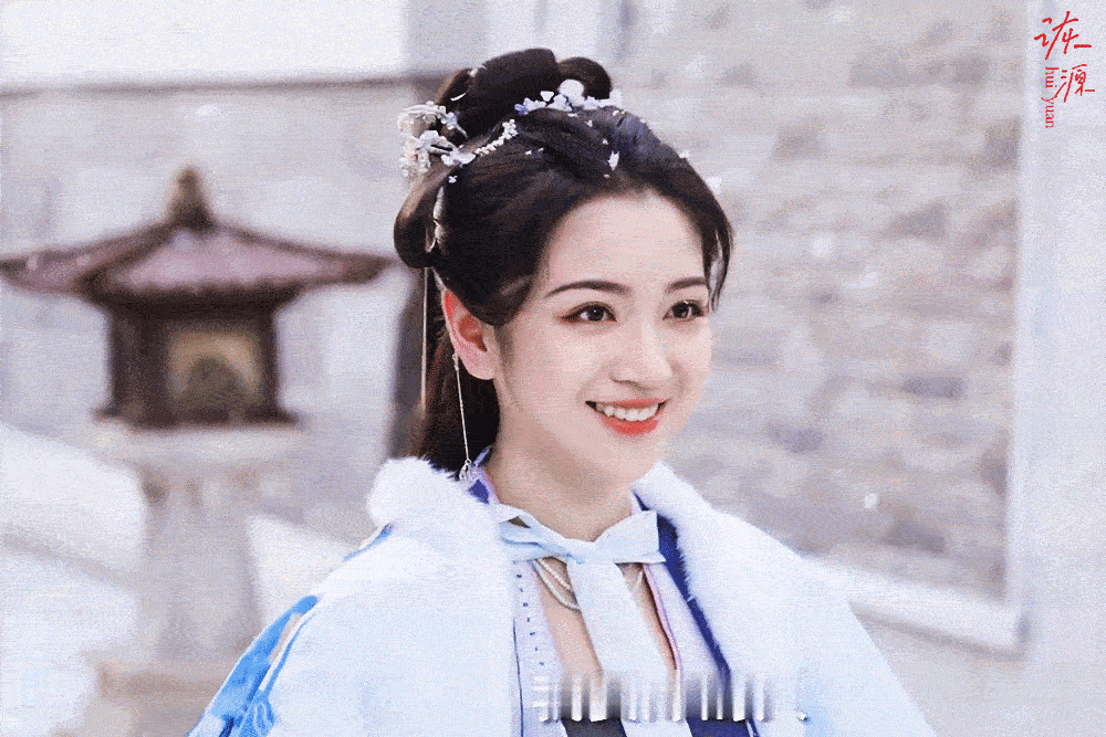 代露娃 《云秀行》卫十三 / 动图▷蓝衣（蓝白）·白斗篷-下雪❄️❄️❄️·蹦跳