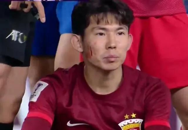 10人海港3-1击败蔚山现代，海港在亚冠赛场终于硬气一回了……！

1：上半场第