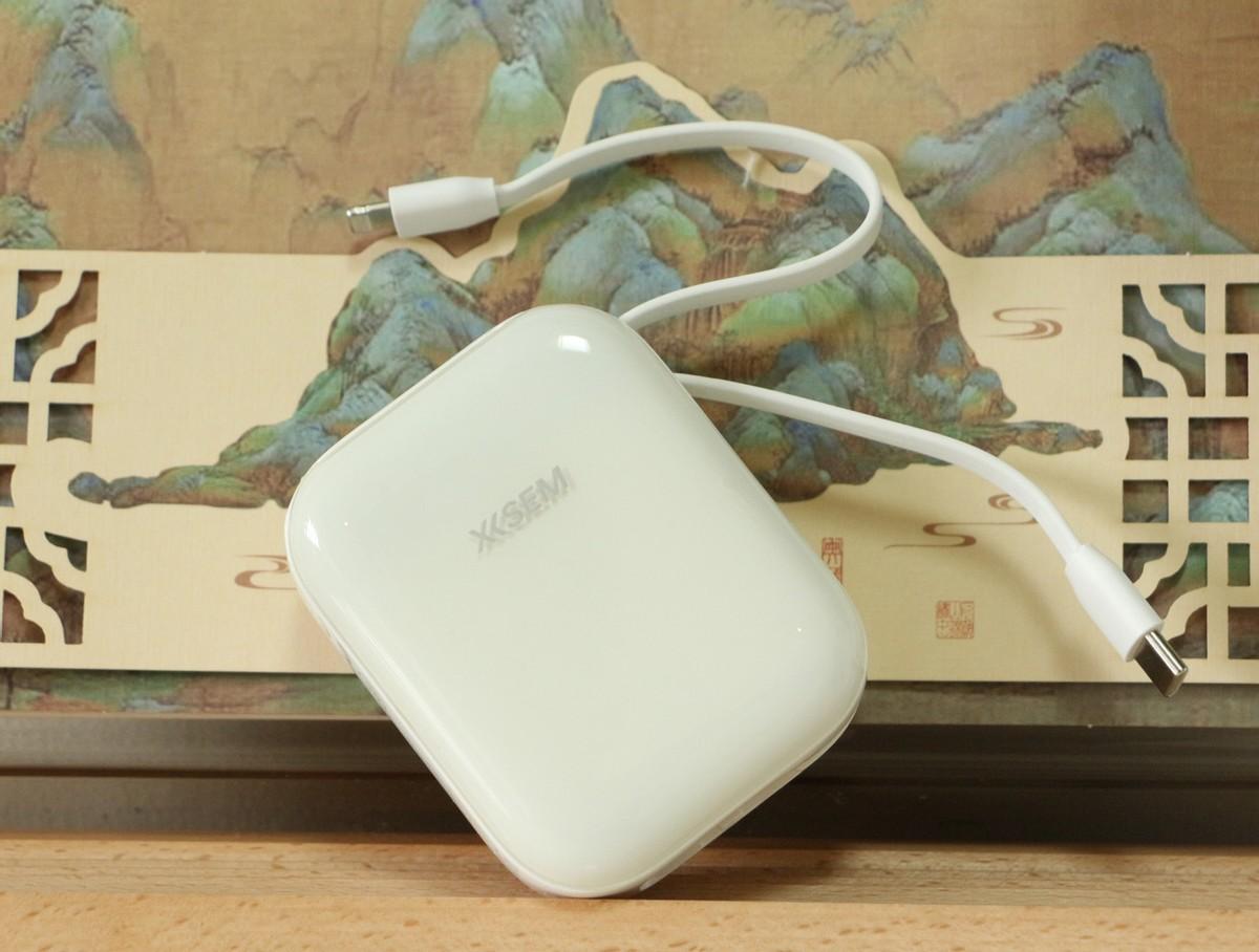 西圣PB-S充电宝｜百元档闭眼冲的充电宝

之前买的不是笨重像块砖，就是出门总忘