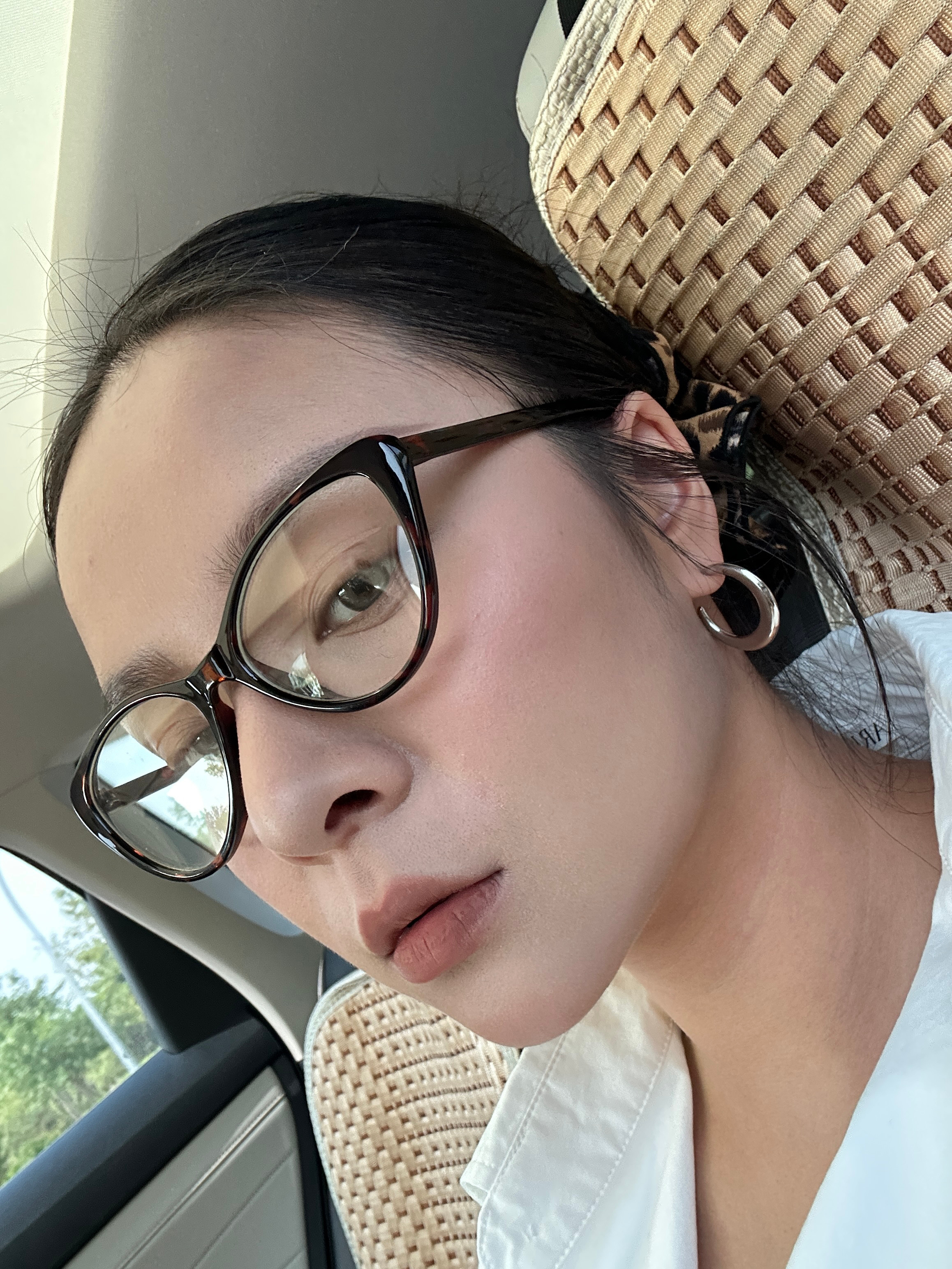 好像无眼影的妆也不戳嘿[思考] ​​​