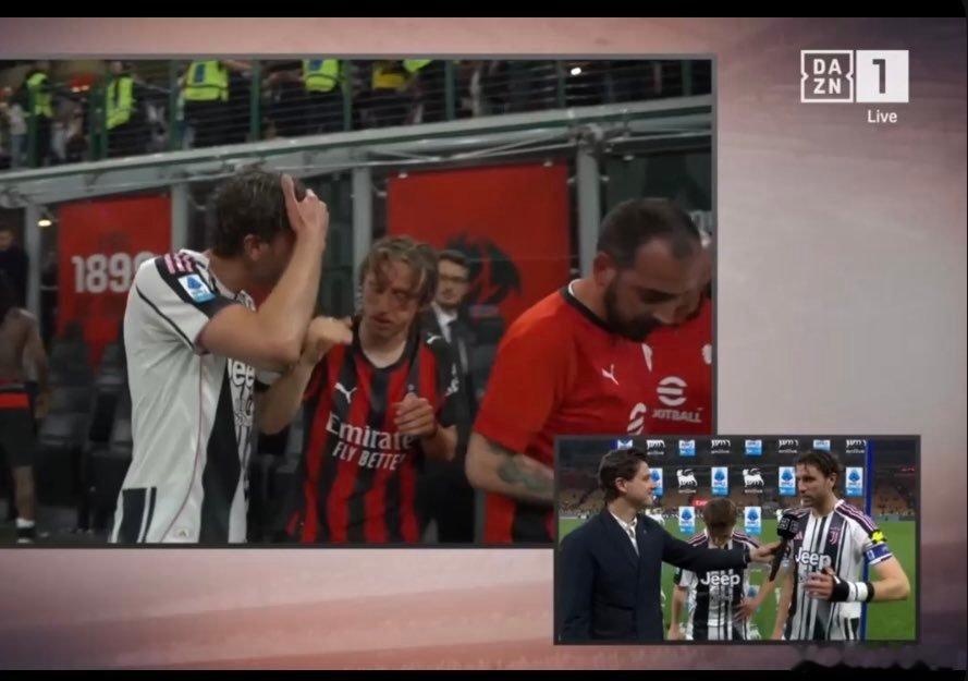 【采访🎙】洛卡特利🇮🇹接受DAZN采访：“莫德里奇🇭🇷对我说：‘你头真