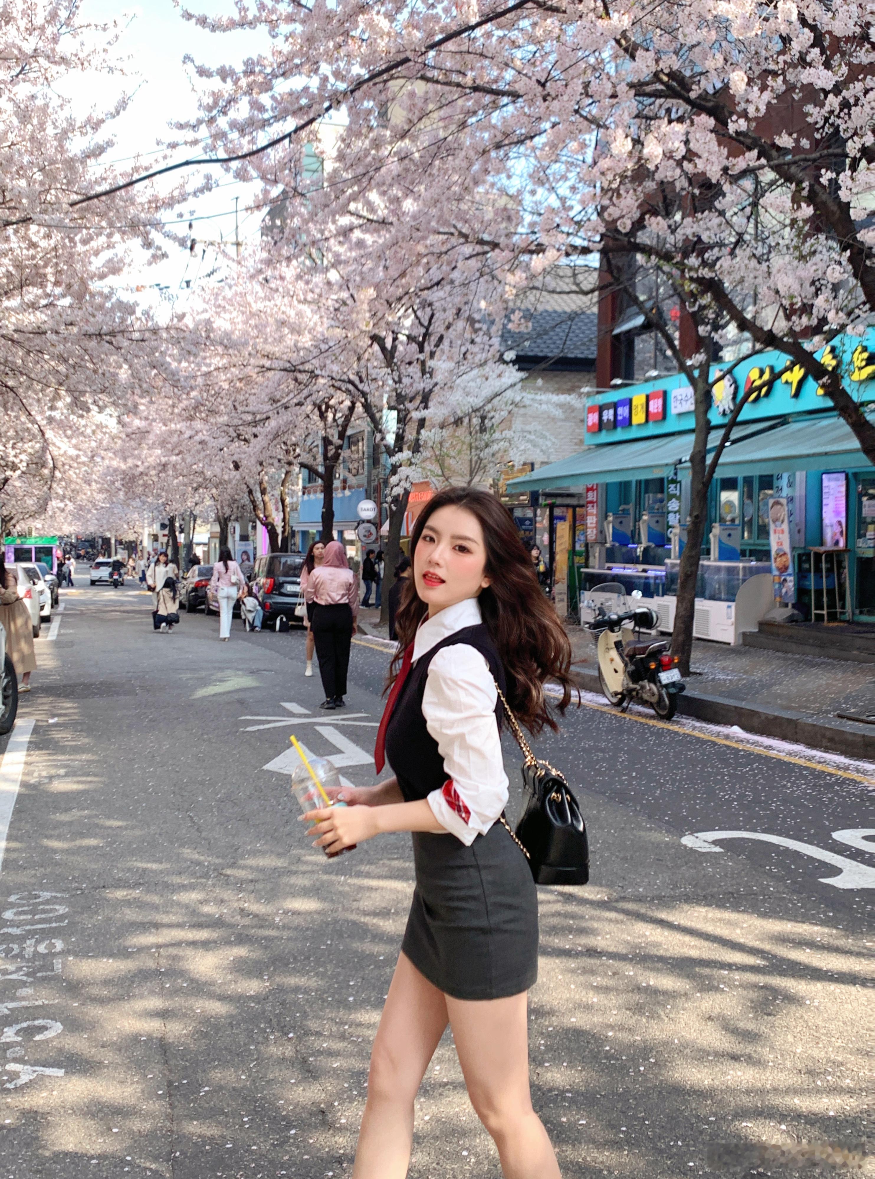 다시 돌아왔어 ​​​