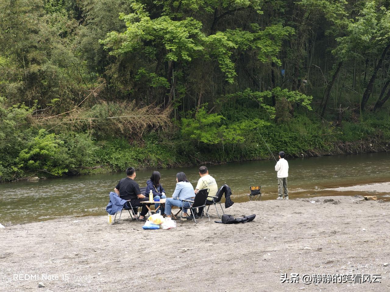 崔家垭——县河新晋网红打卡地。
从崔家崖公交站下车往前直走20米，有一个广兵商店
