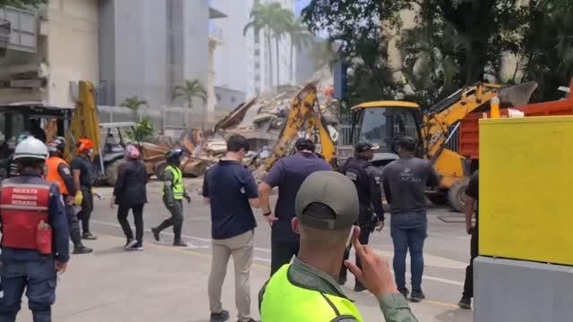 委内瑞拉地震遇难人数升至235人
 
该国卫生部通报，超4300人受灾受伤
 