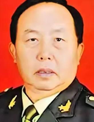 谁敢想，一个从四川走出来的18岁“瓜娃子”，竟在战场上打出了“丛林猛虎”的威名，