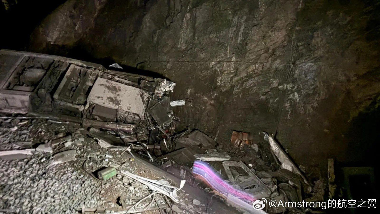 西班牙高铁事故死亡人数升至39人 1月18日发生在西班牙南部的两列高速列车脱轨相