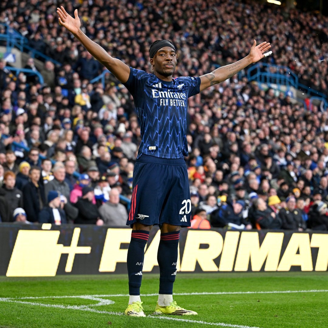 记者：第二个进球被算成了乌龙球，你觉得这球应该归你吗？🤔🗣️ 马杜埃凯：“这