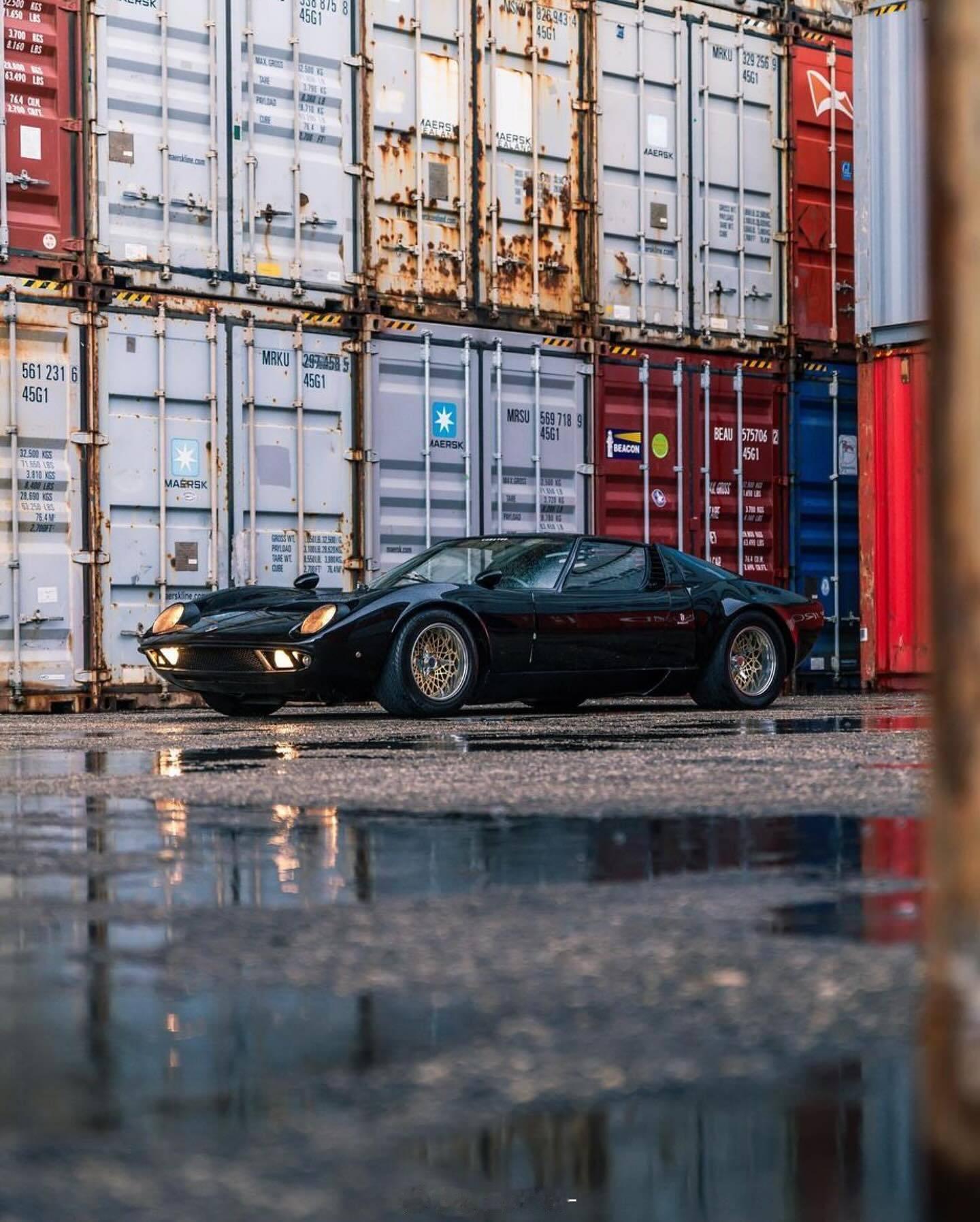 #ClassicCars# #Lamborghini# #Miura# #P40