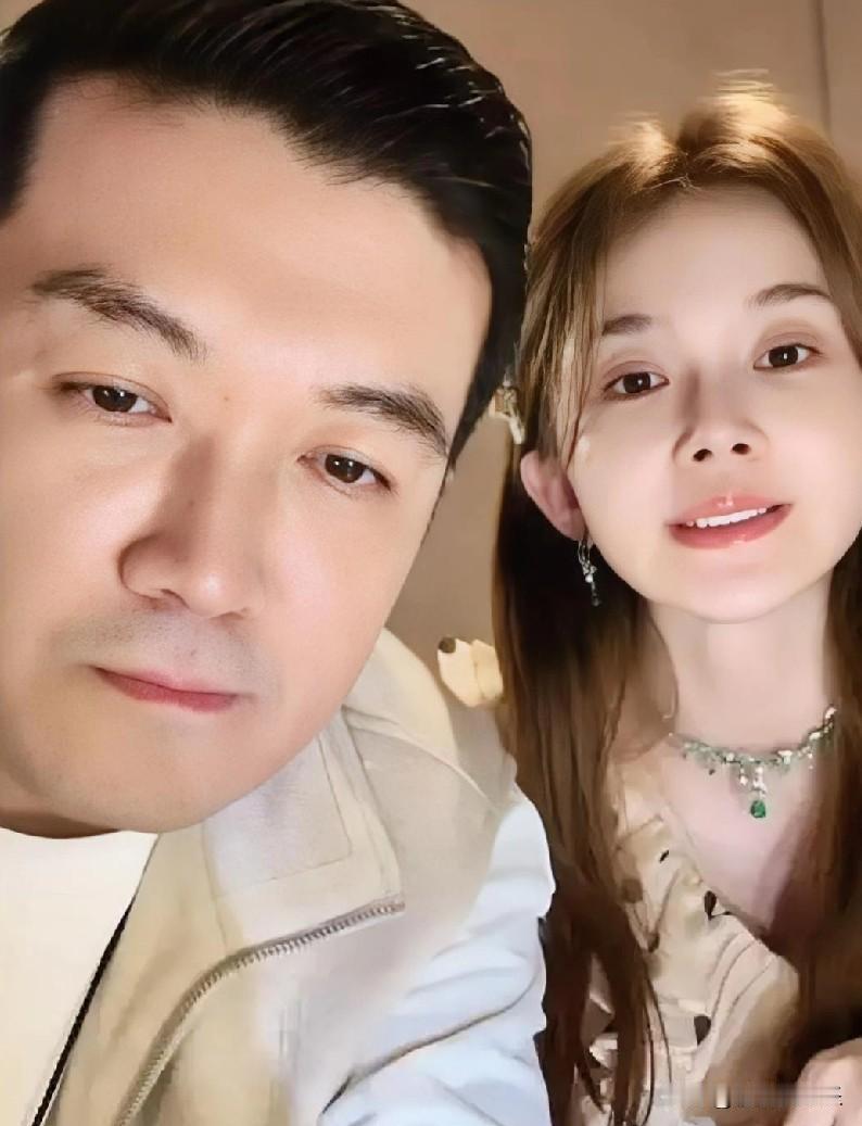 惊爆！赵樱子恋情“月更”，背后藏何玄机？

赵樱子又凭感情动态炸翻热搜！12月2