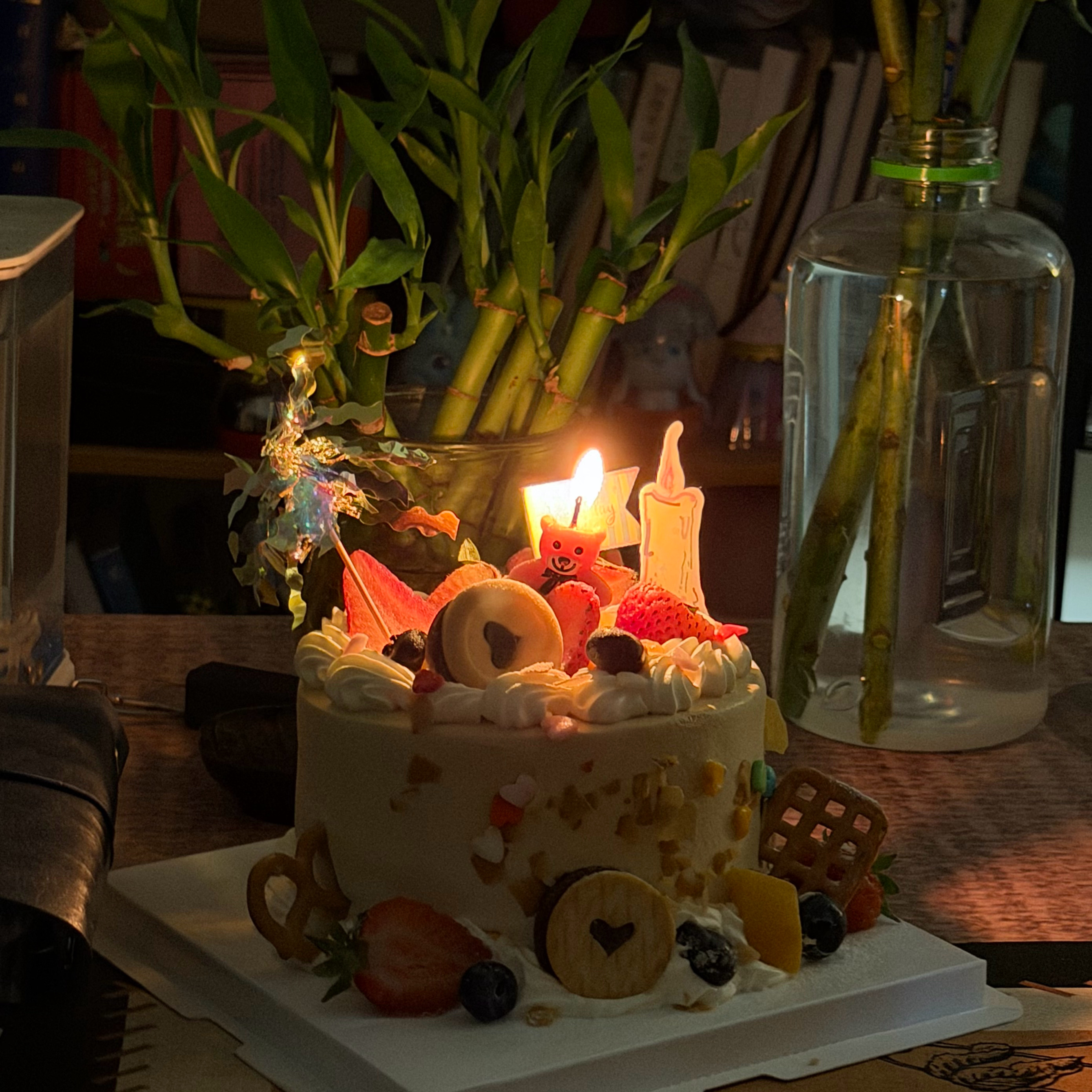 不要被日历限制既然我今天有小蛋糕今天就要过生日94岁生日快乐 