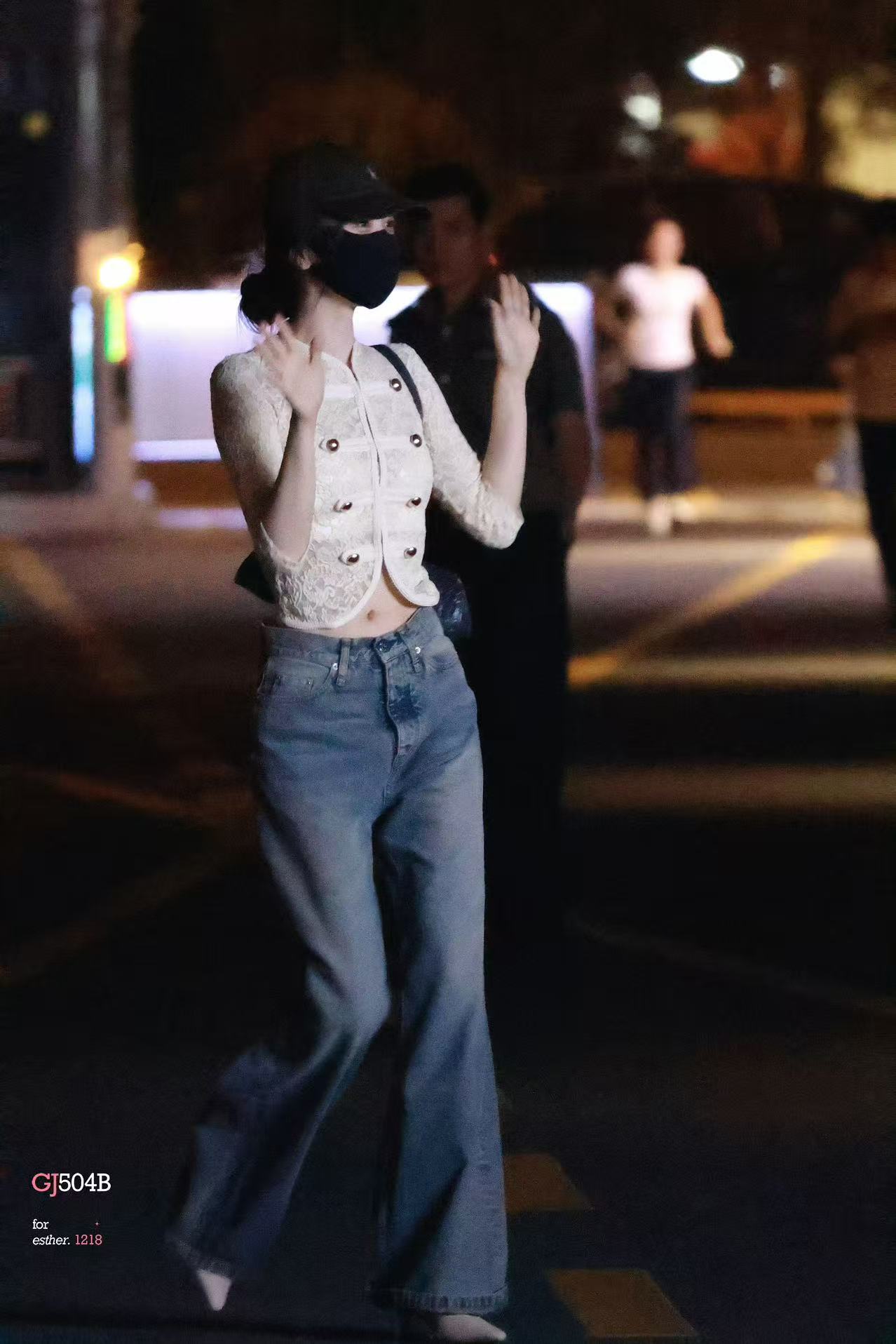 虞书欣[超话] EstherStyle私服穿搭来自星星的穿搭 🤎拿破仑蕾丝穿搭