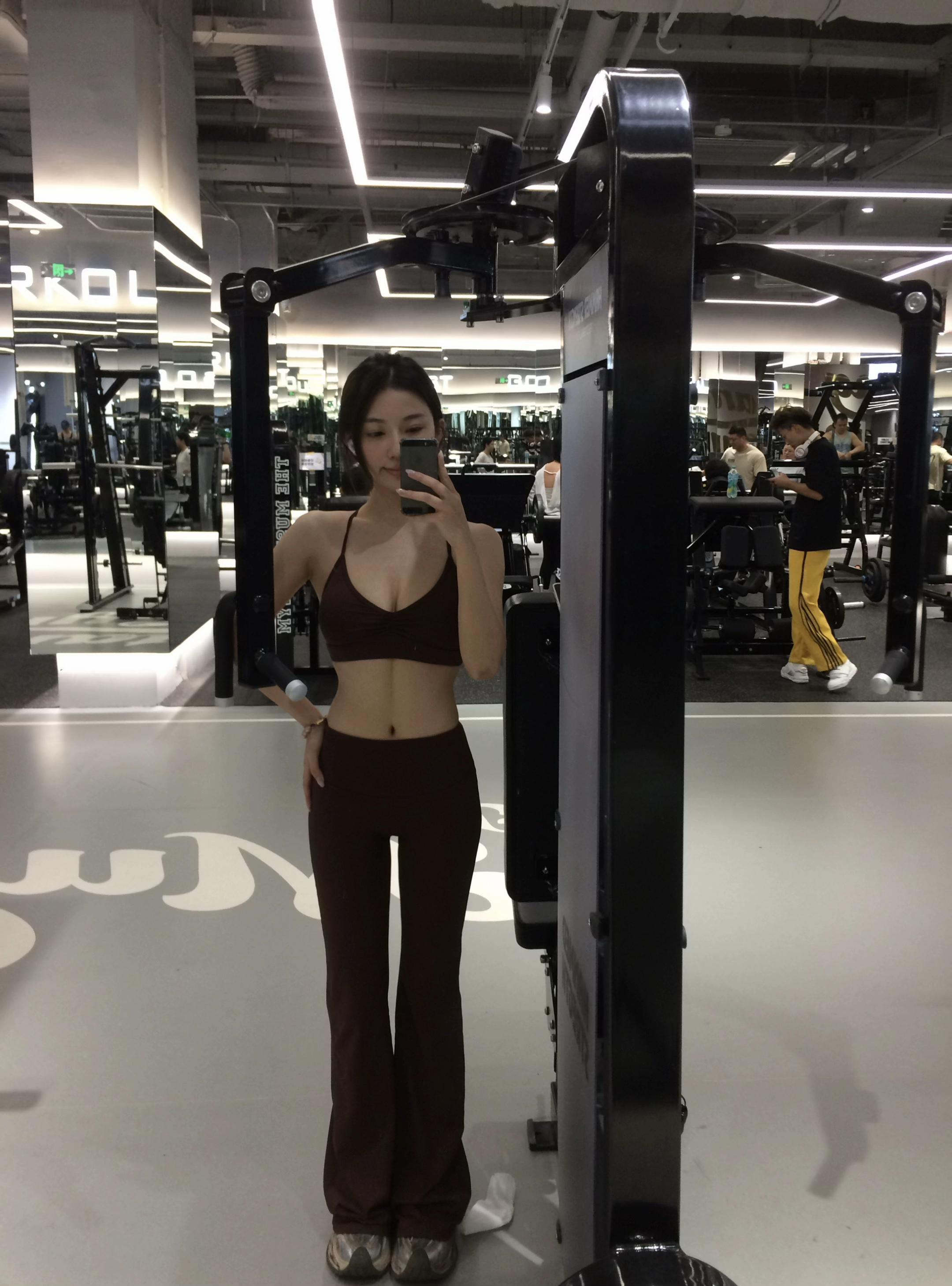 我健身就是为了拍照而已。