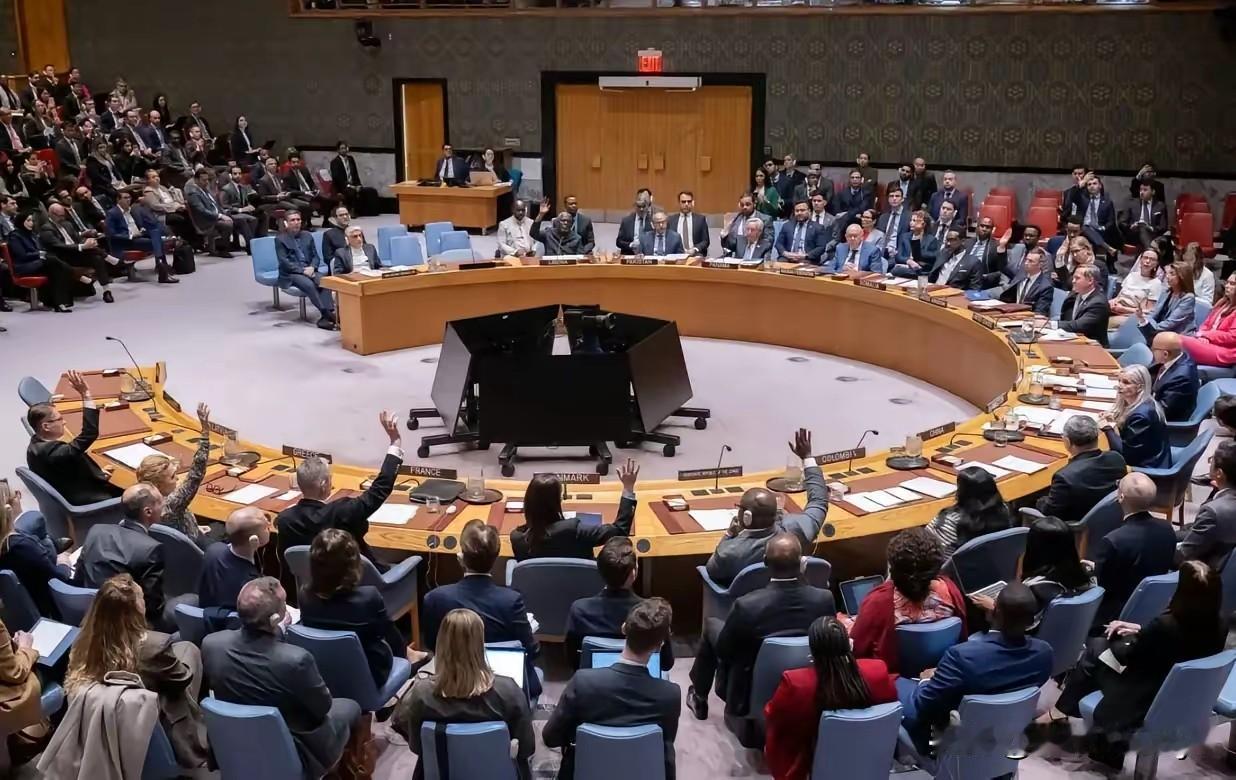 4月7日，巴林等海湾国家提交决议草案，以“协调防御行动”确保航行安全。表决结果为