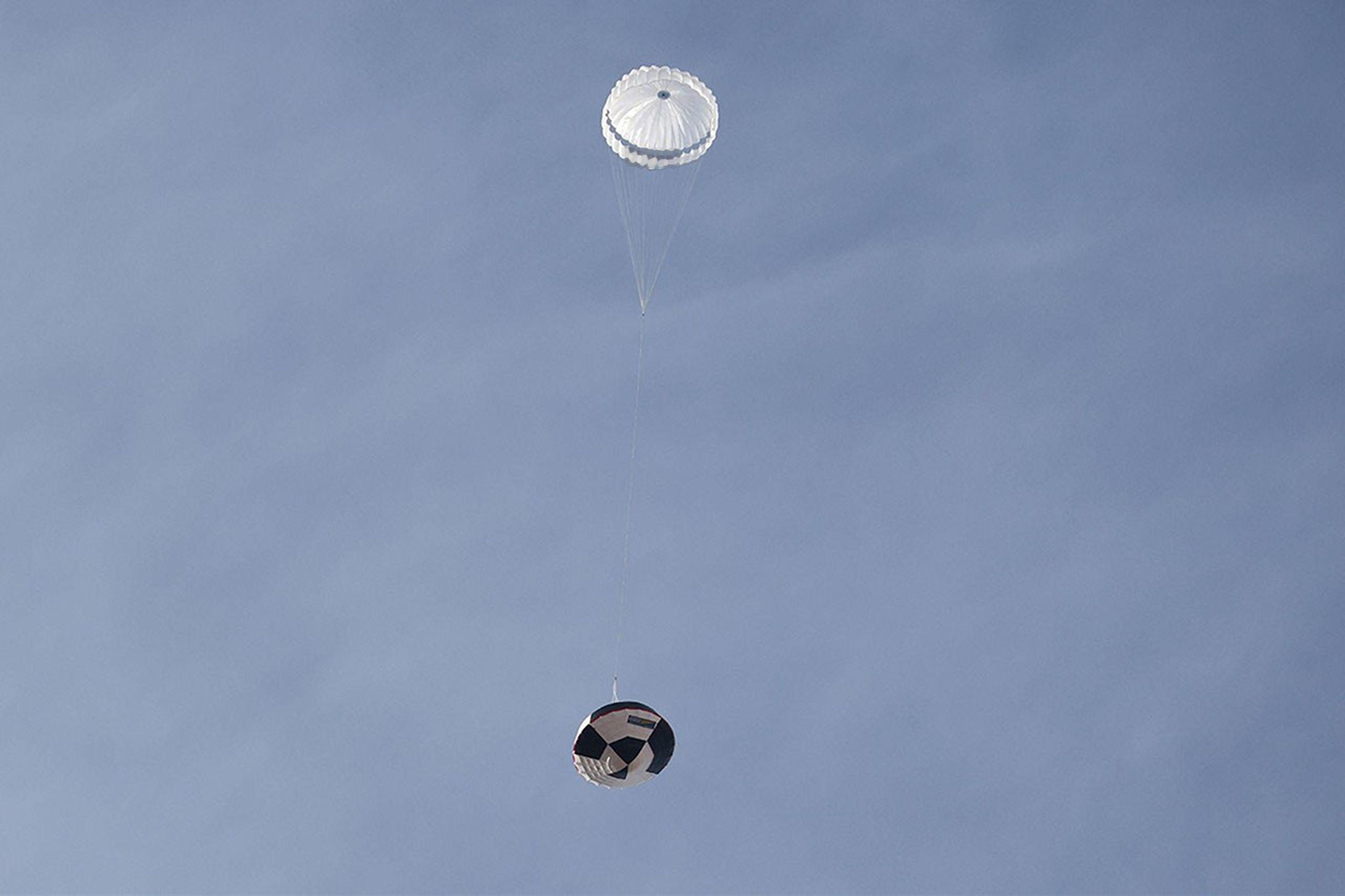 NASA蜻蜓号任务目前的关键准备进展，准备为前往土星卫星泰坦做最后的工程验证。工