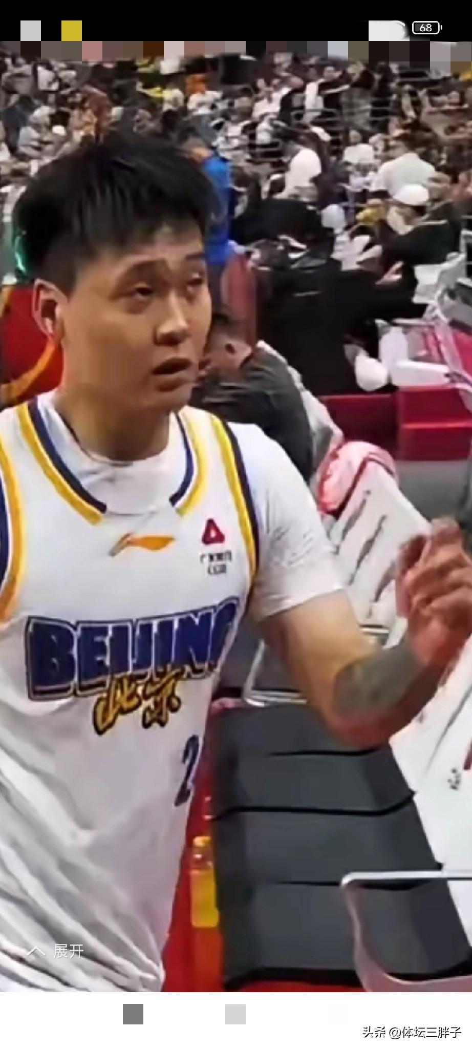 赵睿虽然有脾气也性情，也办过一些啥事，说过一些啥话，也挨过罚，但是，赵睿情商是很