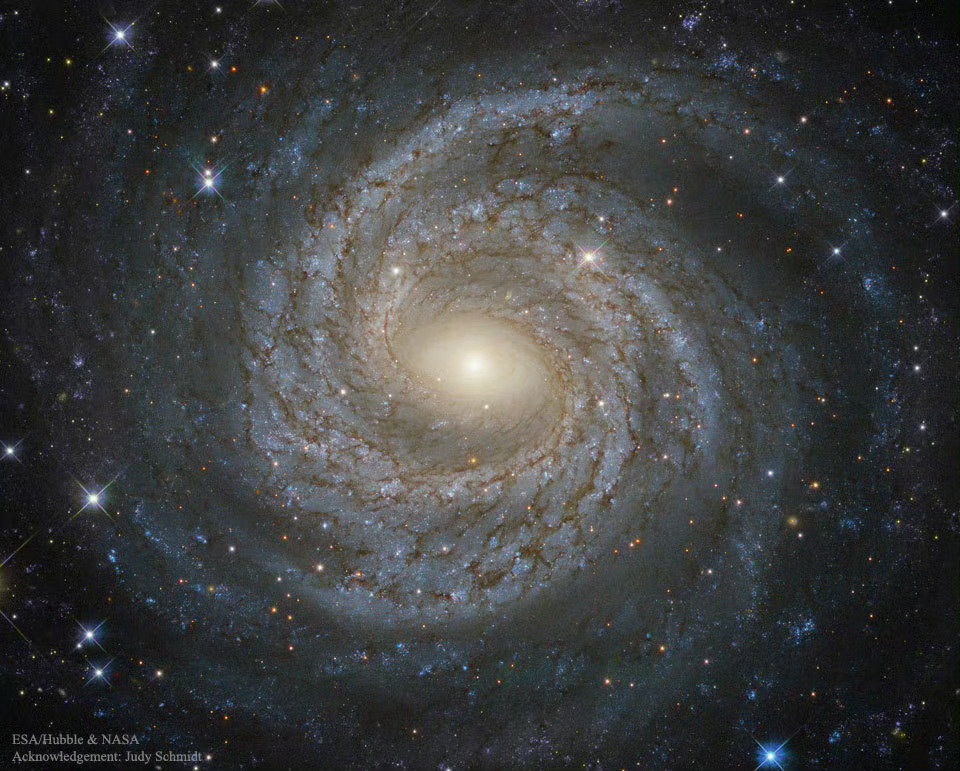#每天一天文图# NGC 6814: 哈伯拍摄的宏伟螺旋 ​​​