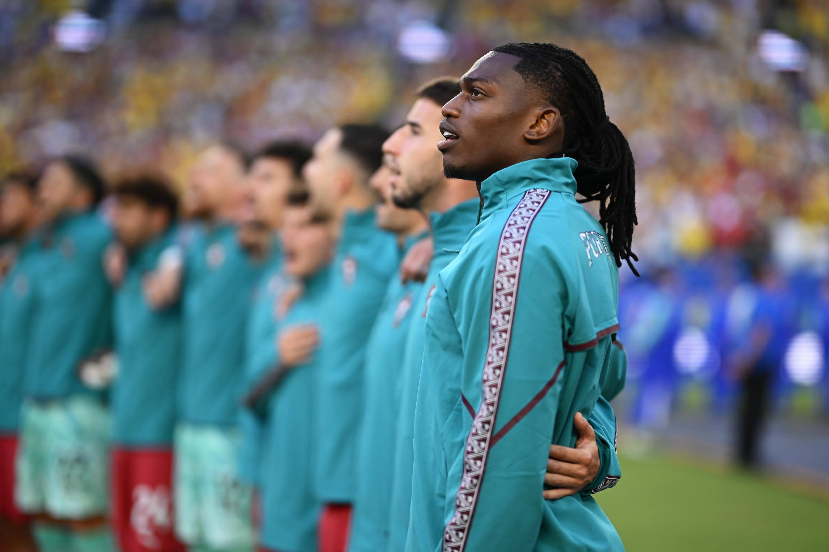【拉斐尔·莱奥🇵🇹】 “路是一步一步走出来的……一起前进！🇵🇹”2026