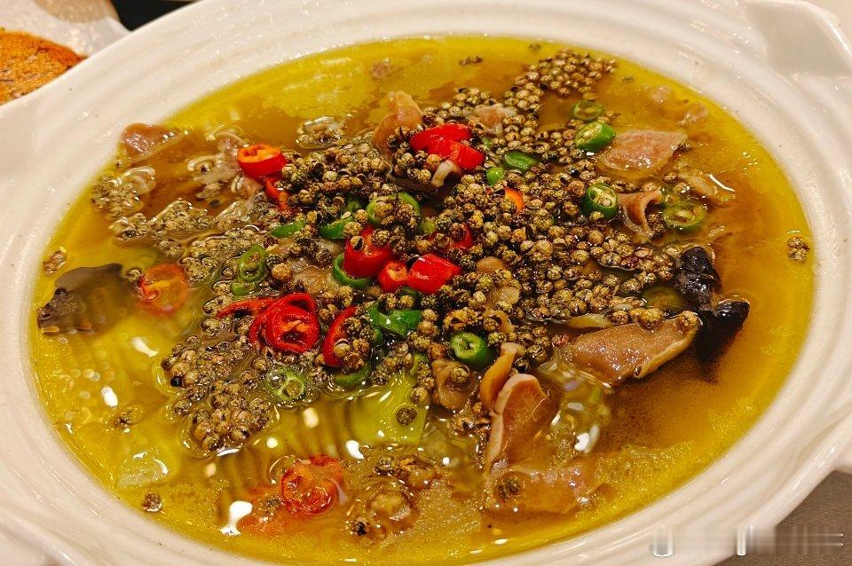 一天天的实在不知道吃什么啊 麻麻辣辣的开胃菜吃两口… 