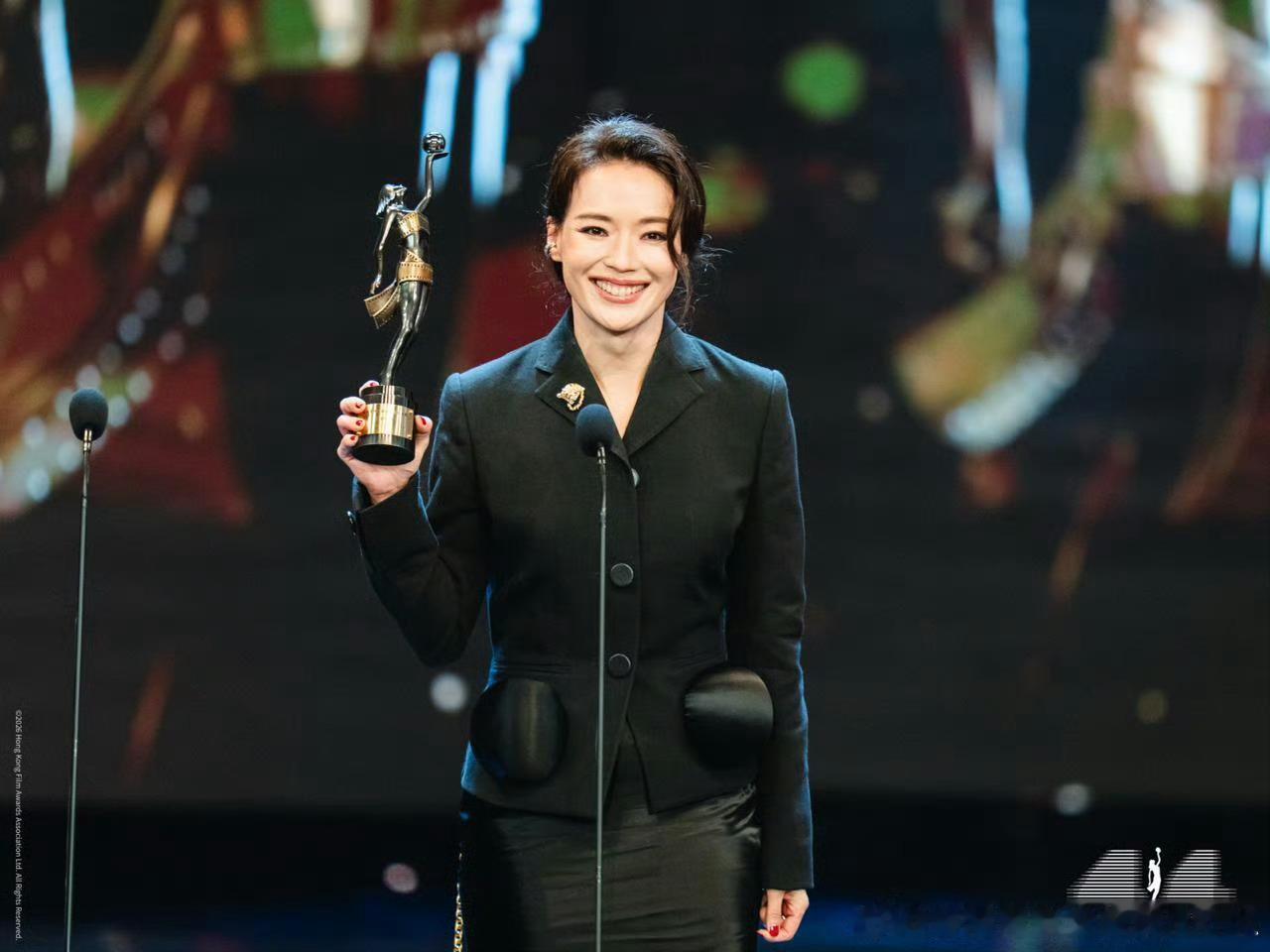 第44届金像奖获奖名单舒淇香港电影导演会最佳新晋导演 梁家辉金像奖最佳男主角 第