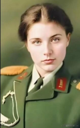 外媒称普京大帝，大帝选的外交部发言人扎哈罗娃更是非同一般，她远超美国白宫的莱维特