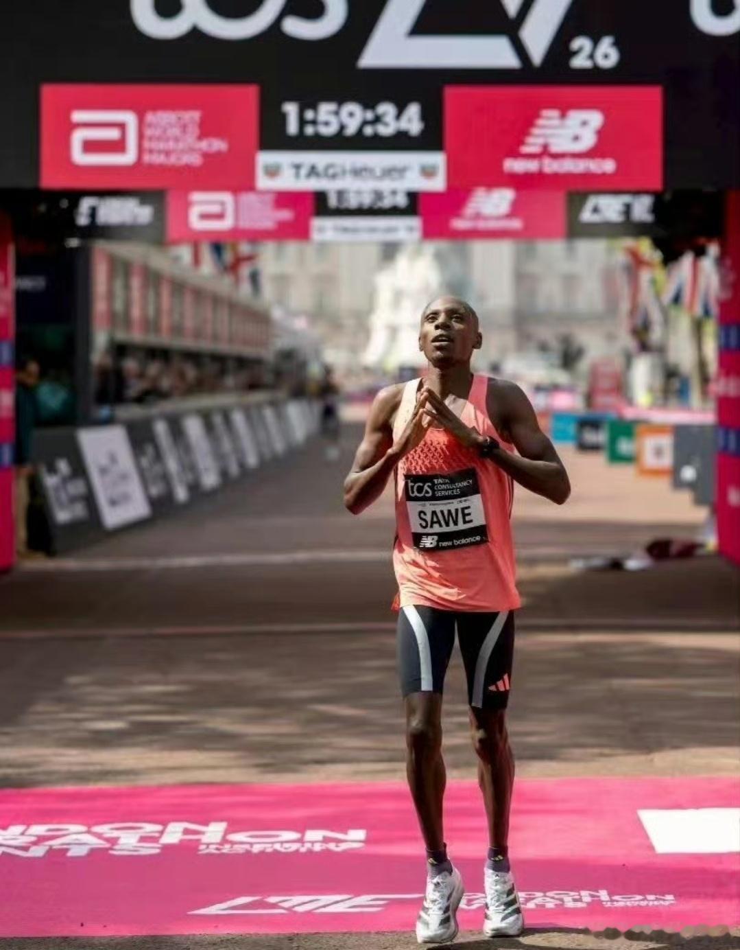 这速度，相当于普通人跑马拉松，全程都保持百米冲刺的速度……人类马拉松破二