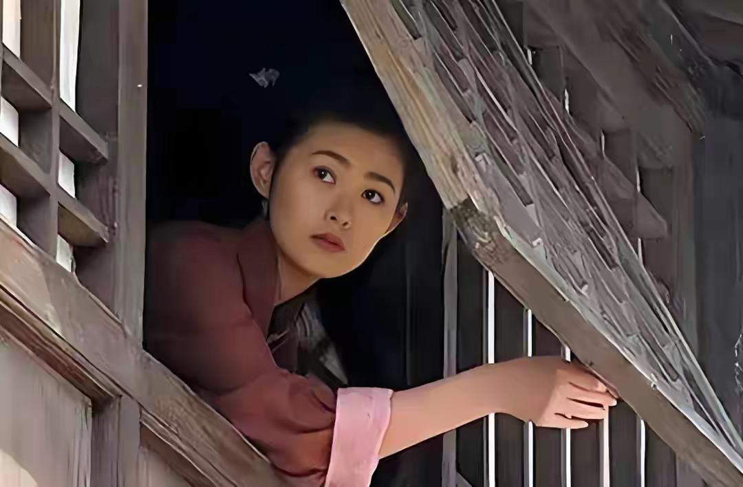 有些人天天嘴上喊着爱国，心里却天天惦记着美国，有些人天天喊着仇恨美国，没事却天天