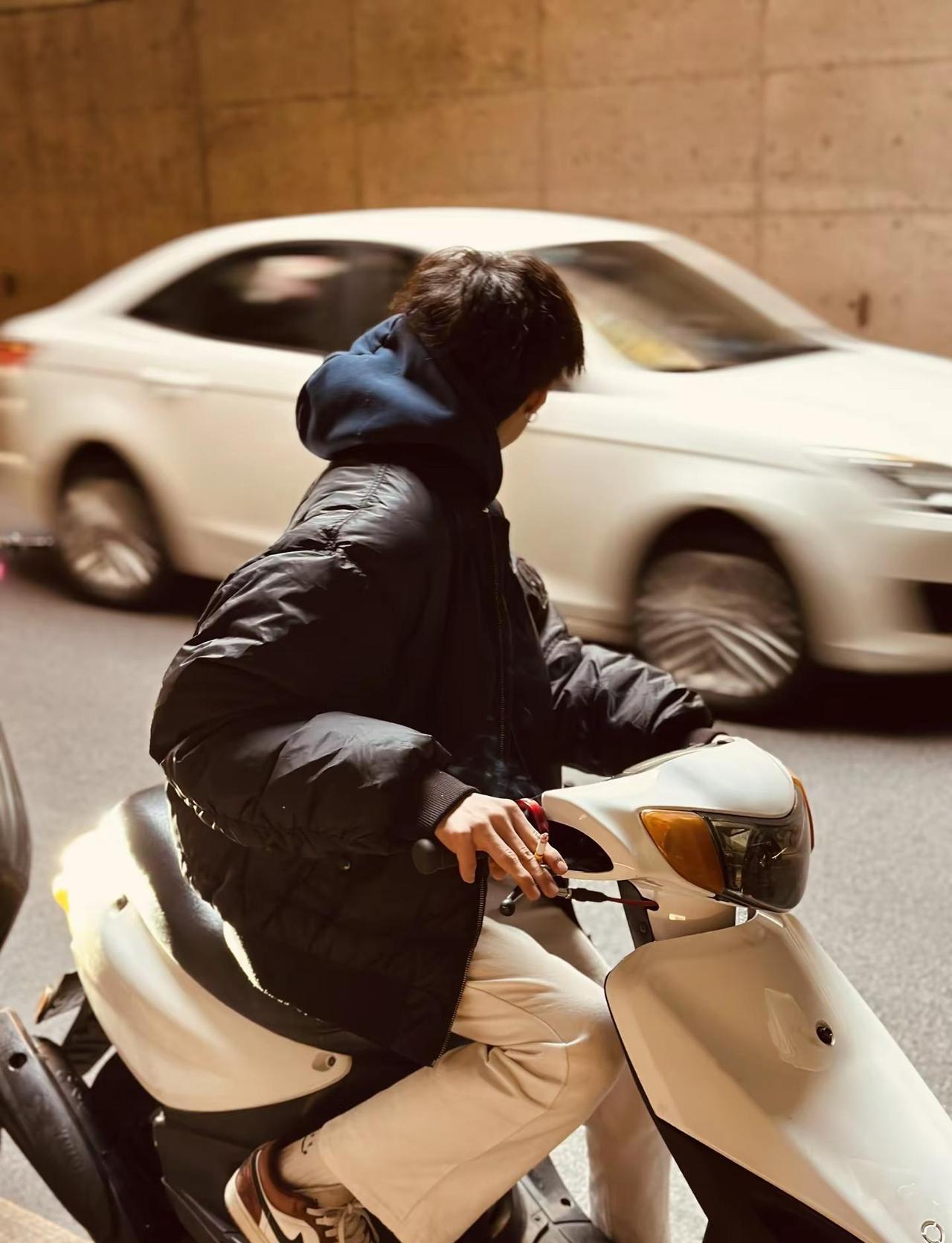 旧人不知我近况 新人不知我过往