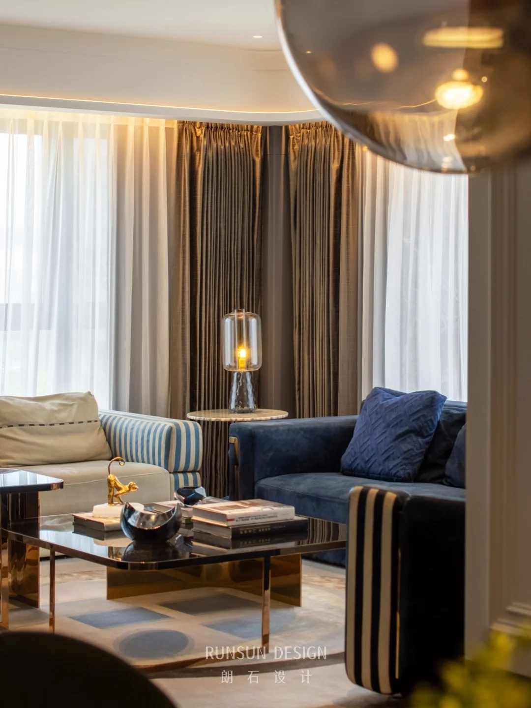 一眼沦陷，谁能拒绝蓝金撞色的法式浪漫？