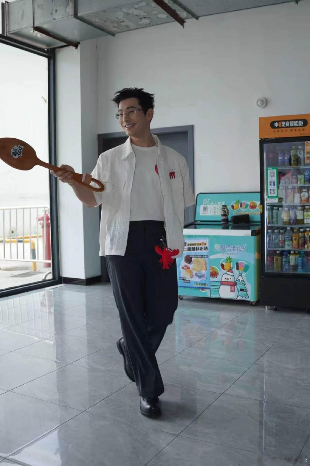 黄晓明是多爱吃又来美食综艺了芒果美食新综艺路透 晓明哥对美食综艺的执着我是佩服的
